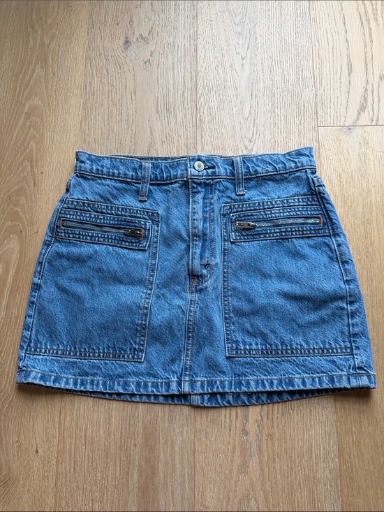 Abercrombie & Fitch Dresses & Skirts - Abercrombie & Fitch Blue Denim Mini Skirt with Front Zip Pockets